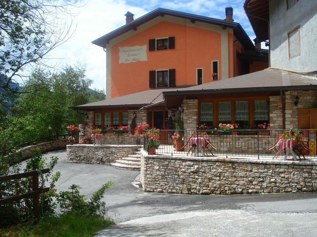 בית הארחה קוליו 	Agriturismo Cornei Da Nadia מראה חיצוני תמונה