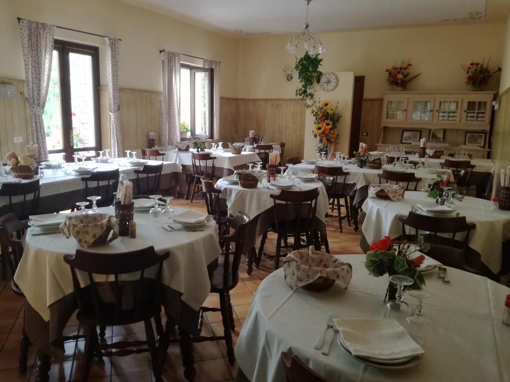 בית הארחה קוליו 	Agriturismo Cornei Da Nadia מראה חיצוני תמונה