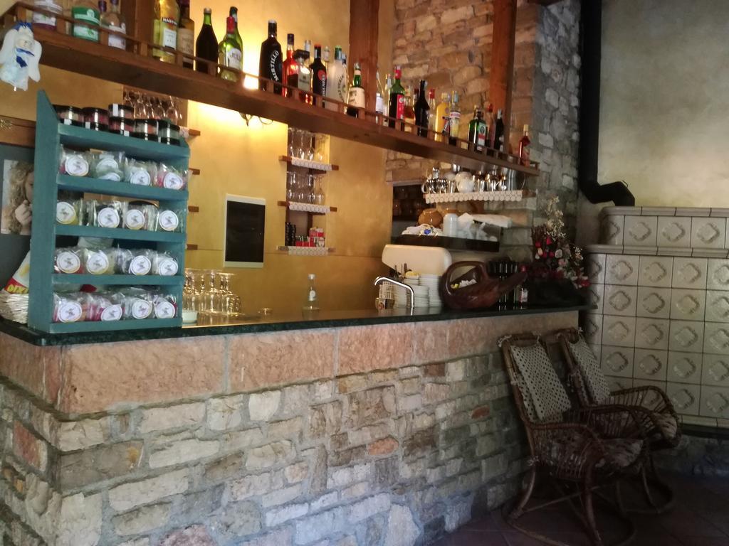 בית הארחה קוליו 	Agriturismo Cornei Da Nadia מראה חיצוני תמונה