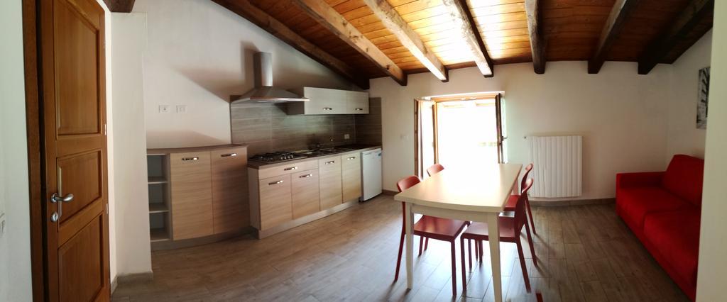 בית הארחה קוליו 	Agriturismo Cornei Da Nadia מראה חיצוני תמונה