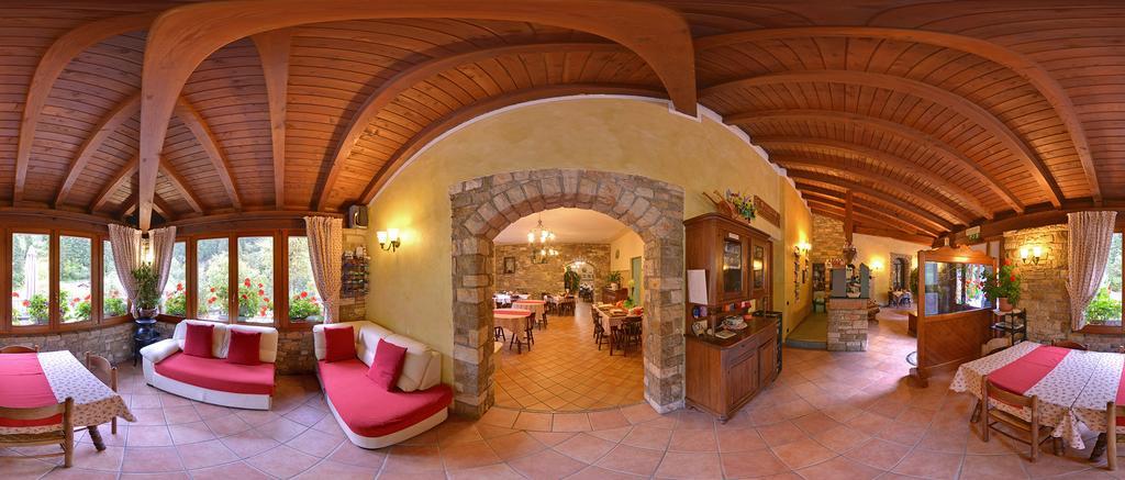 בית הארחה קוליו 	Agriturismo Cornei Da Nadia מראה חיצוני תמונה