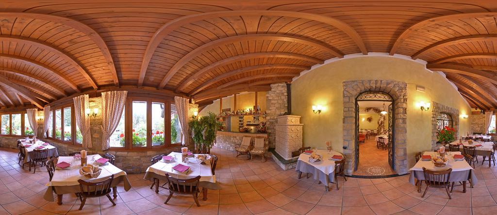 בית הארחה קוליו 	Agriturismo Cornei Da Nadia מראה חיצוני תמונה