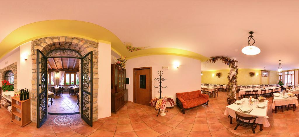 בית הארחה קוליו 	Agriturismo Cornei Da Nadia מראה חיצוני תמונה
