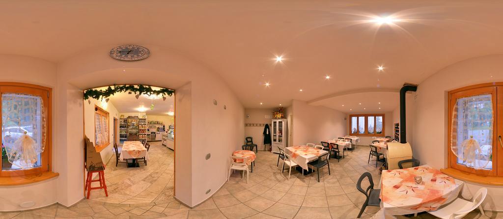 בית הארחה קוליו 	Agriturismo Cornei Da Nadia מראה חיצוני תמונה