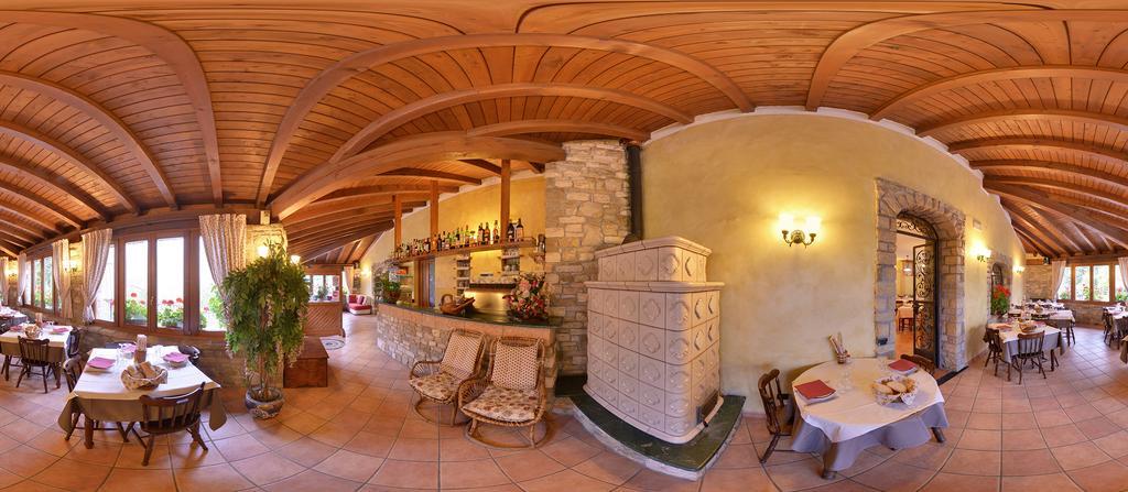 בית הארחה קוליו 	Agriturismo Cornei Da Nadia מראה חיצוני תמונה