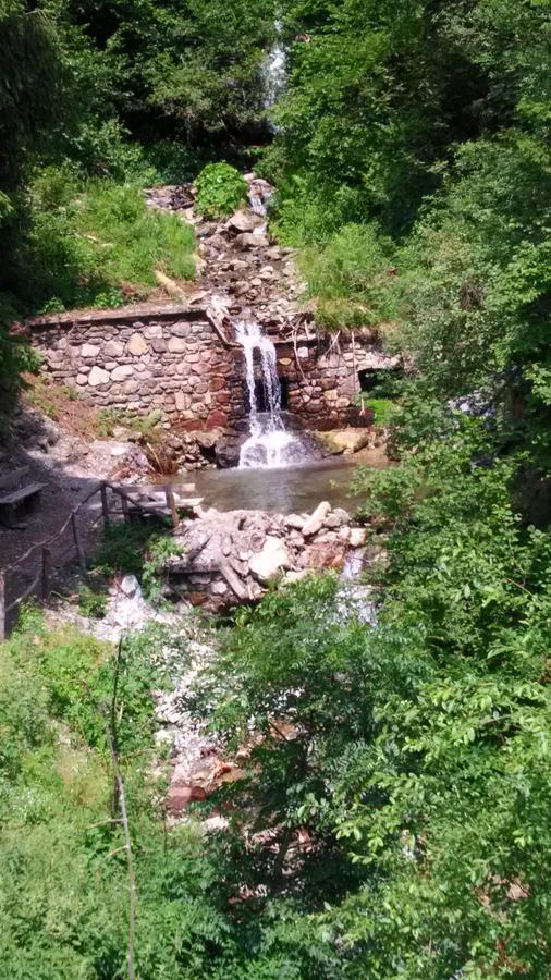 בית הארחה קוליו 	Agriturismo Cornei Da Nadia מראה חיצוני תמונה