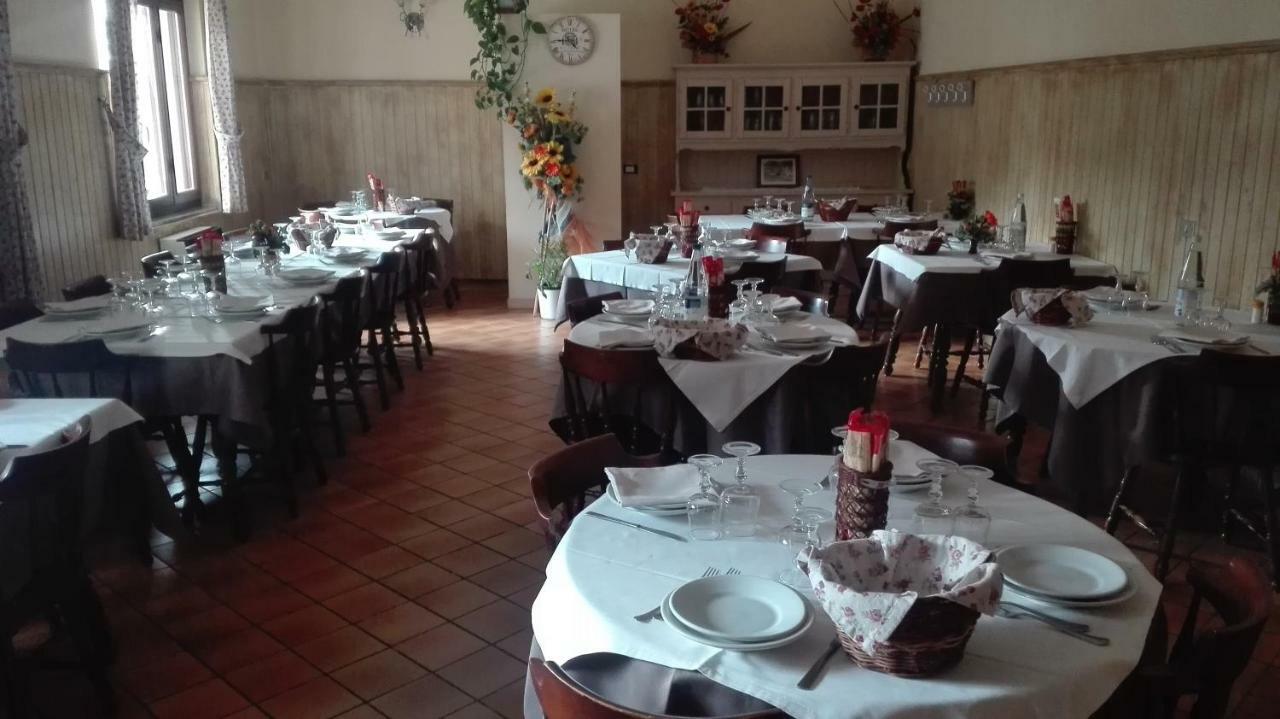 בית הארחה קוליו 	Agriturismo Cornei Da Nadia מראה חיצוני תמונה
